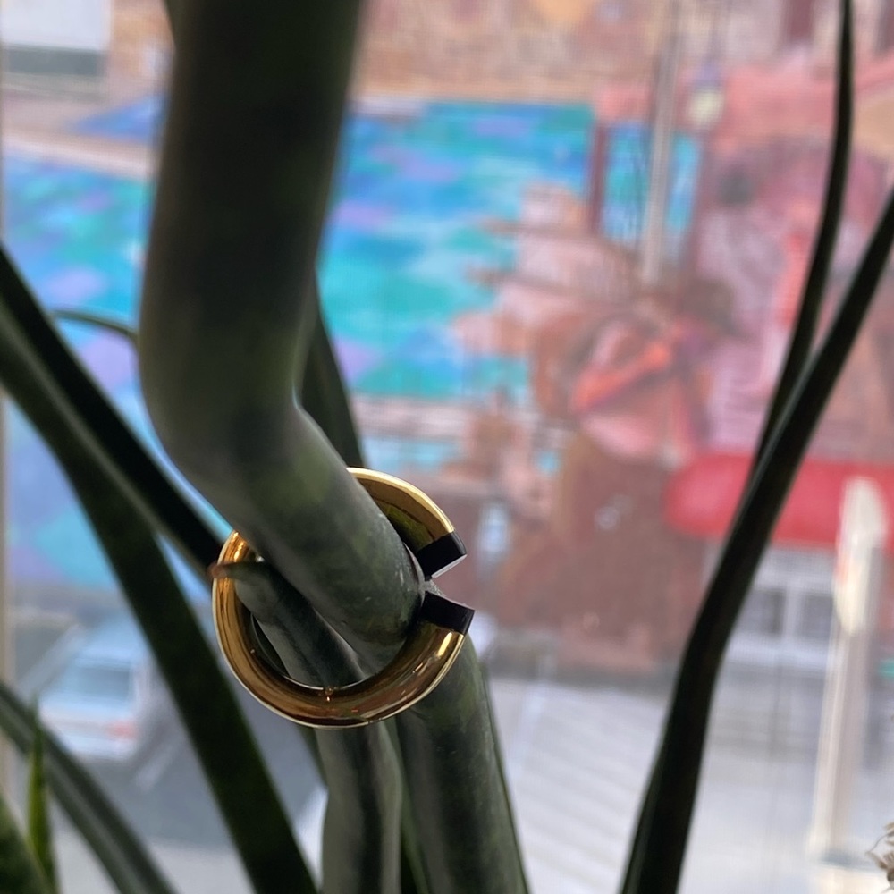 C-shape brass ring - Picture 3 of 3